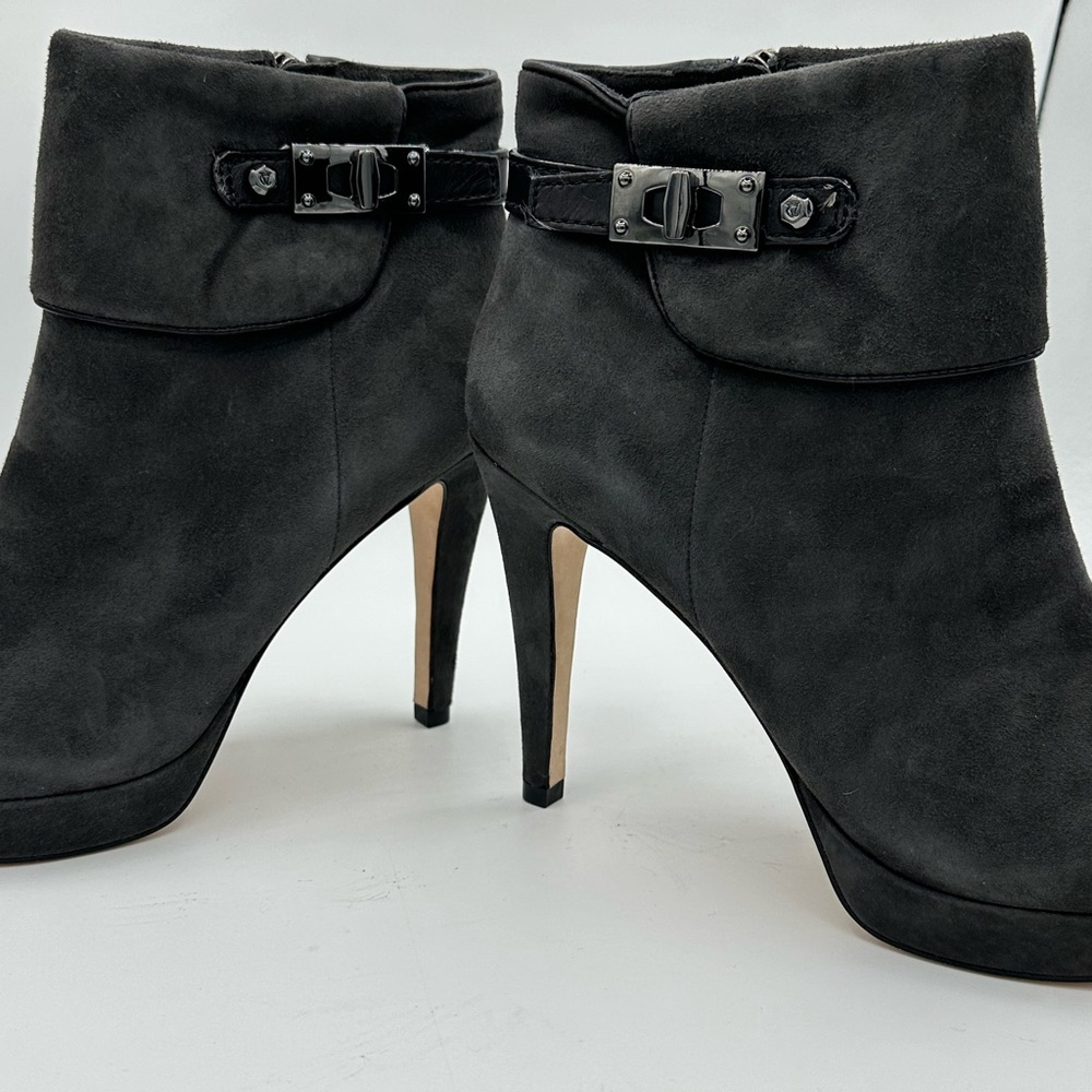 Booties - Picture 6 of 7